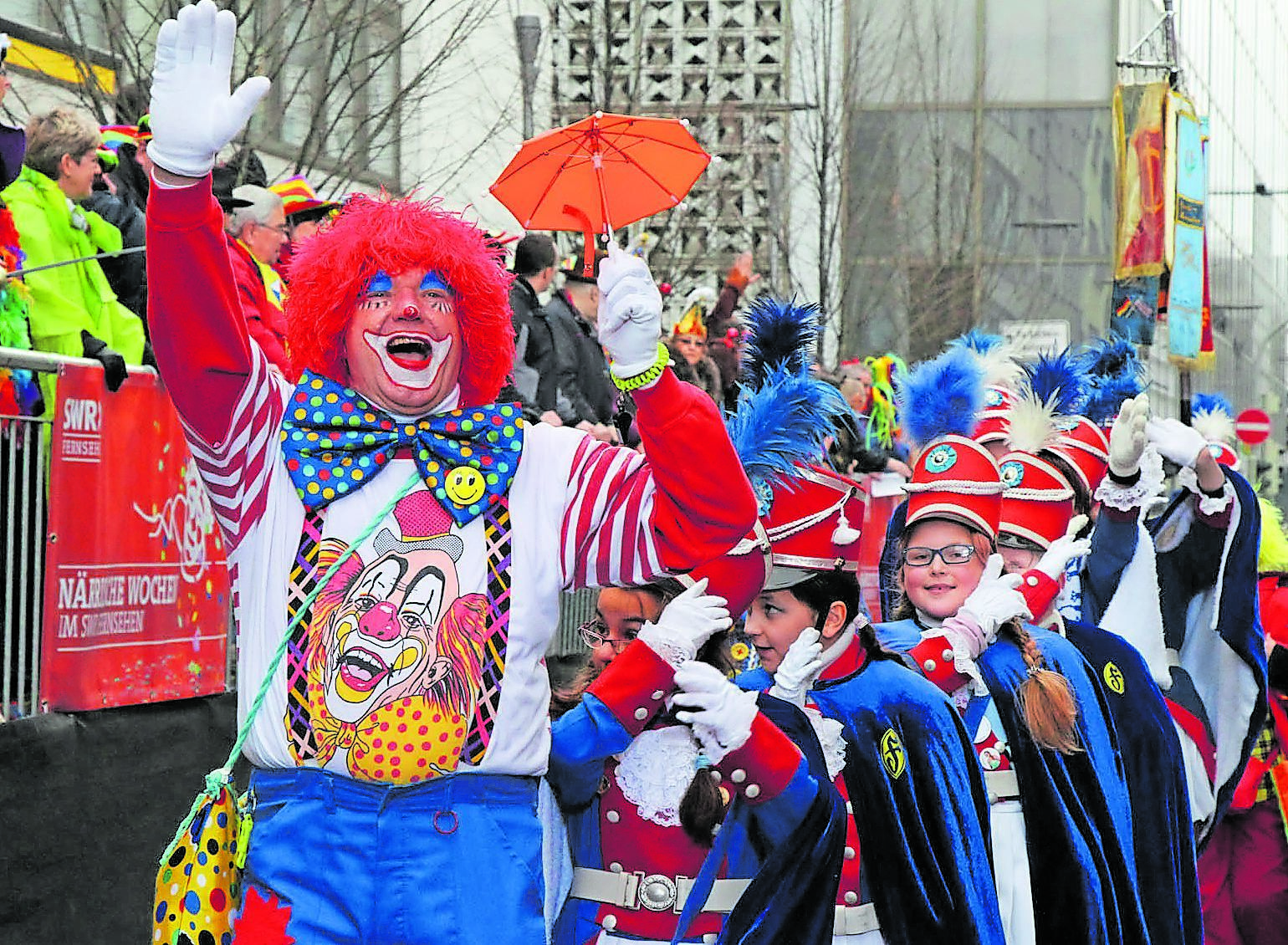 In diesem Jahr findet das närrische Jubiläum des 66. großen gemeinsamen Fasnachtszuges der Schwesterstädte Ludwigshafen und Mannheim am Sonntag, 11. Februar, in Ludwigshafen statt.