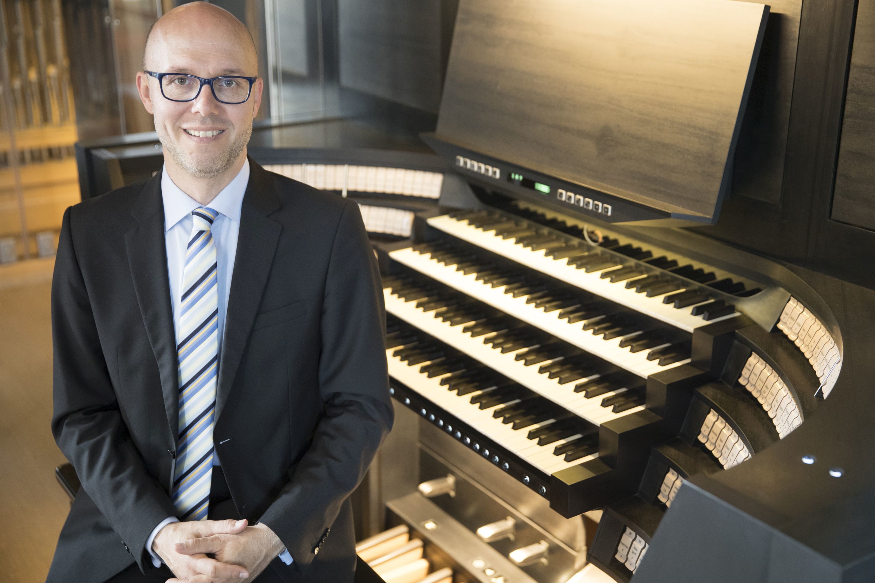 Markus Eichenlaub an der Orgel im Dom zu Speyer.
