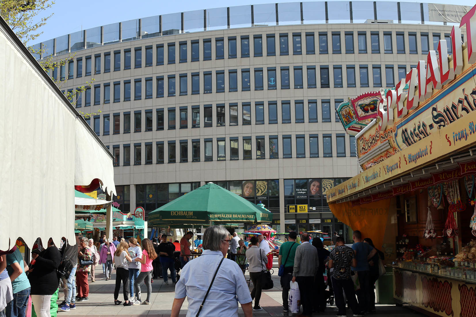Nach der Einkaufstour noch ein Besuch beim Frühlingszauber am Berliner Platz - ein gelungener Sonntagnachmittag!
