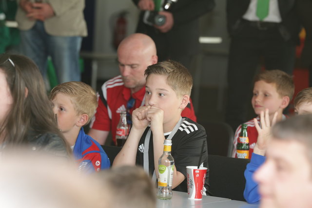 Daumen drücken für das richtige Los | Foto: Jens Vollmer