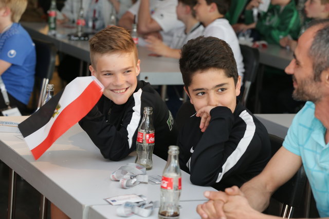 Zufrieden mit dem gezogenen Los | Foto: Jens Vollmer