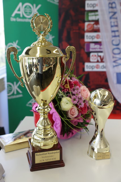 Der Wochenblatt-Wanderpokal | Foto: Jens Vollmer