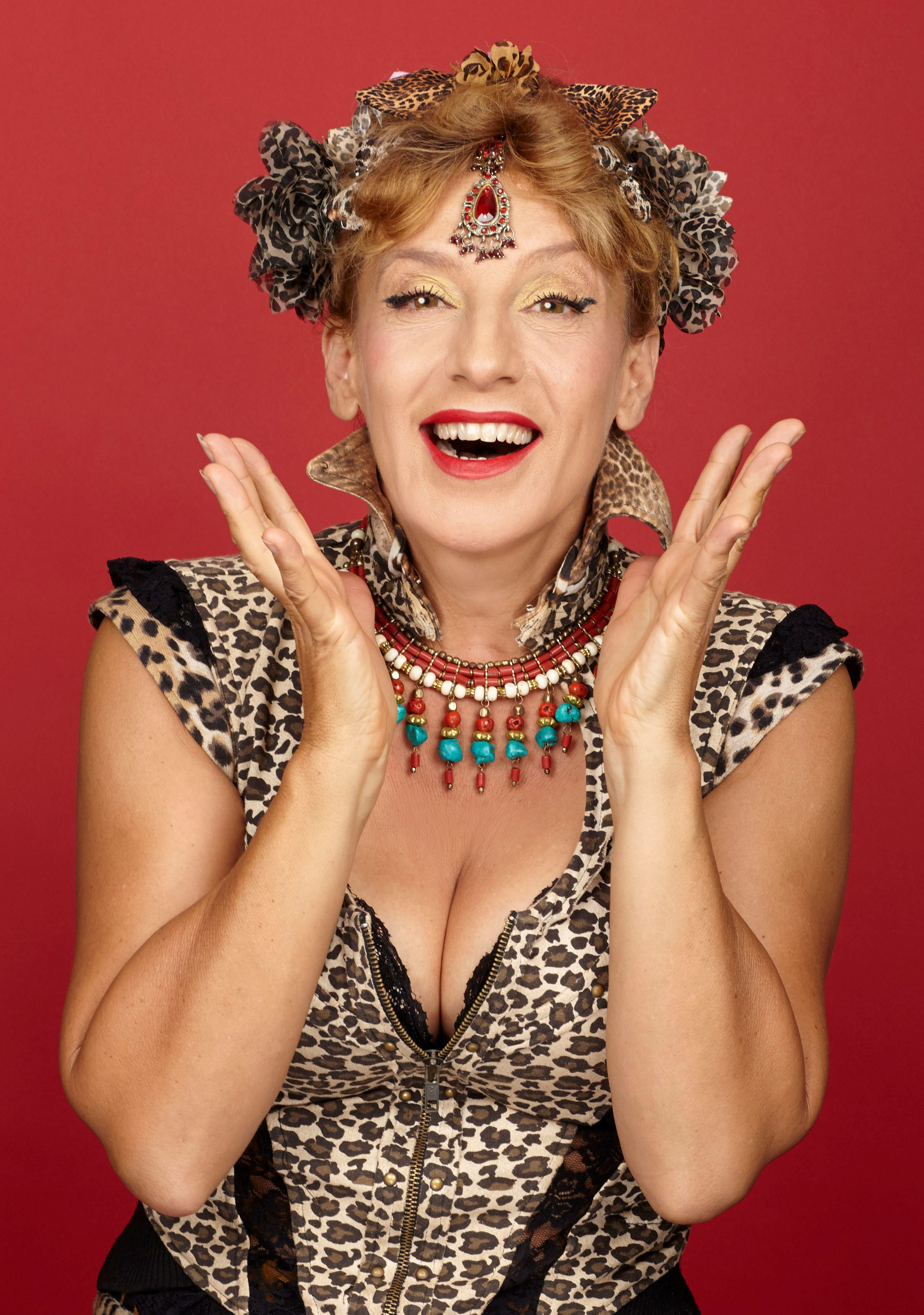 Sissi Perlinger: Seit Jahren erfolgreiche Musik und Show-Comedian präsentiert am Samstagabend im Capitol ihr neues Programm "Ich BLEIB dann mal jung".