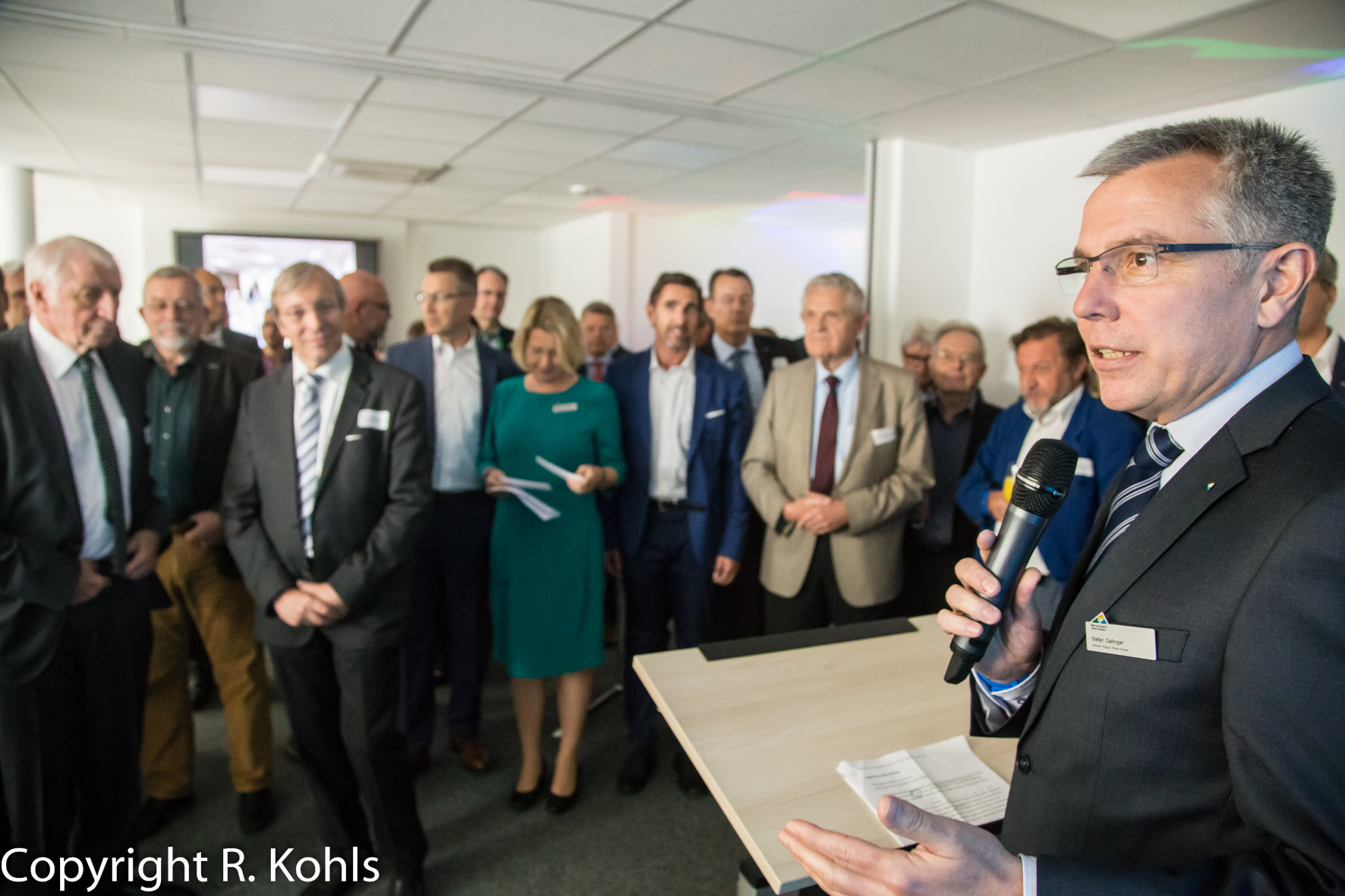 Haus der Metropolregion Rhein-Neckar: Der Vorsitzende der Verbandsversammlung, des Verwaltungsrates und stellvertretende Vorsitzende des Vereins Zukunft Metropolregion Rhein-Neckar Landrat Stefan Dallinger begrüßte die Gäste beim Empfang zur Eröffnung des Haus der Metropolregion.