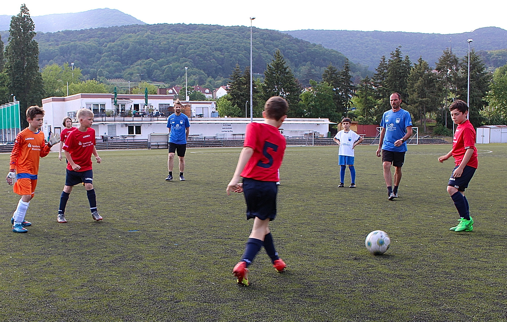Die Hambacher E-Jugend bei ihrem letzten Training vor dem Vorrundenspiel.