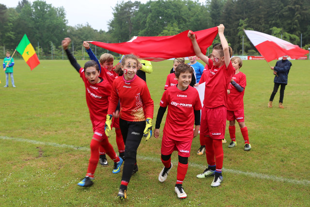 Jubelnde Gewinner aus Morlautern, in den Trikots von Tunesien | Foto: Jens Vollmer