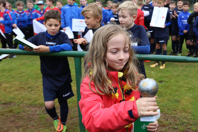 Freude über den Pokal | Foto: Jens Vollmer