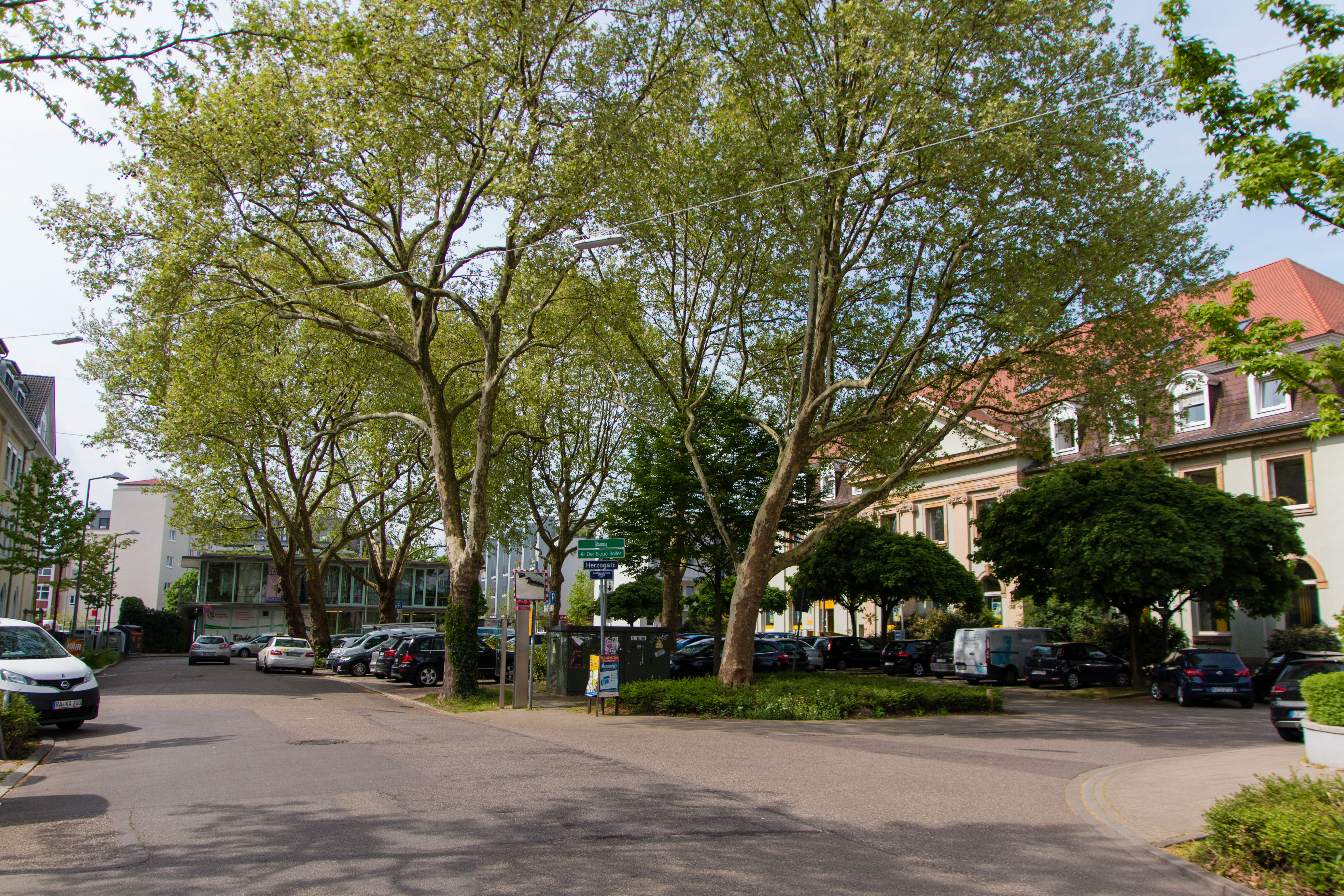 Platz vor der Post in Durlach