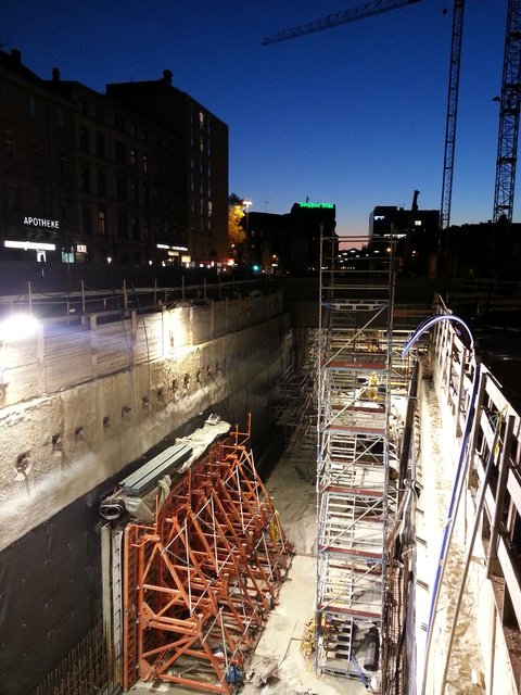 Blick in die offene Baugrube am Durlacher Tor | Foto: Archiv wow.pics.ka