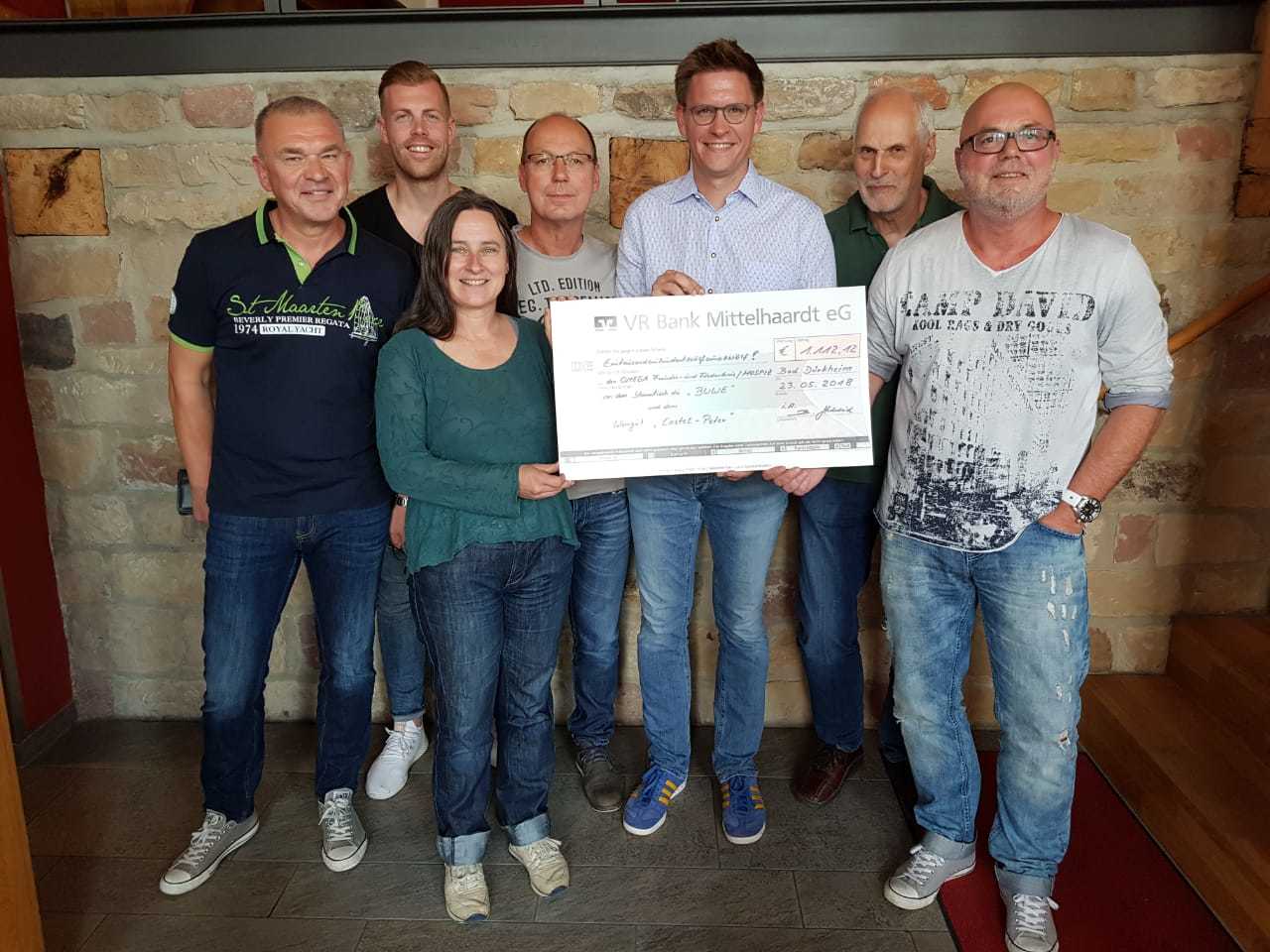 Auf dem Foto von links nach rechts: Christian Theis, Dominik Euler, Barbara Hoffmann, Uwe Hochscheid, Johannes Steiniger, Albrecht Merck, Bernd Hochscheid. Es fehlen: Volker Washeim, Steffen Bartsch. Foto: Privat