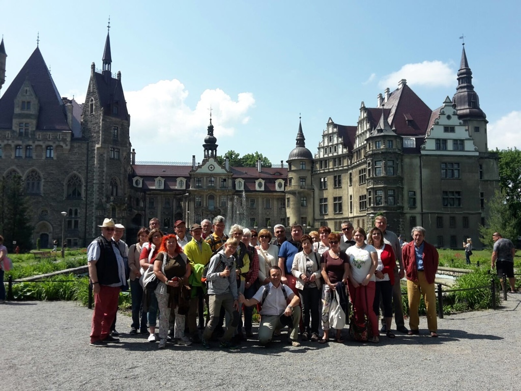 Am Pfingstsonntag organisierte die Reisegruppe eine Fahrt zum Schloss Moszna. Foto: Privat