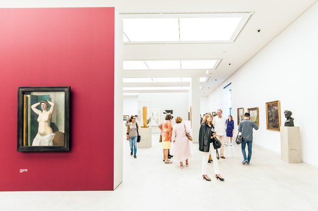 Zehn Kuben im Neubau und die historischen Galerien des Jugendstilbaus erwarten die Besucher mit bekannten Meisterwerken und ortsbezogenen Positionen, aber auch mit Sammlungsausstellungen zur Provenienzforschung und zur Ausstellungsgeschichte der Kunsthalle. | Foto: Christian Gaier
