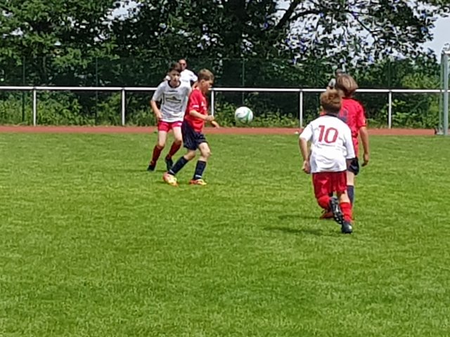 Die Mannschaften im Halbfinale schenken sich nichts | Foto: Claudia Horn