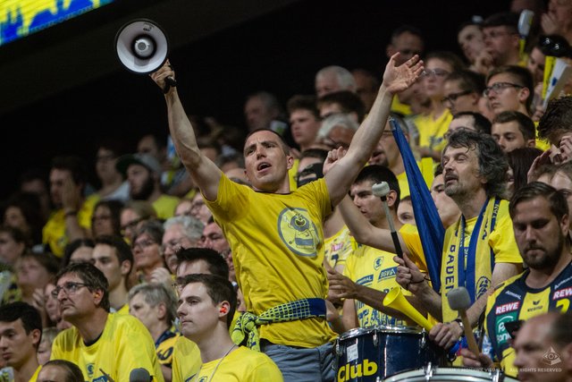 Eindrücke aus dem Spiel gegen Leipzig, das die Löwen mit 28:25 gewinnen konnten. Ein mehr als versöhnlicher Saisonabschluss für den Pokalsieger und Vizemeister.  | Foto: Paul Needham