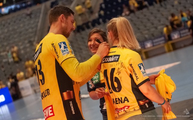 Eindrücke aus dem Spiel gegen Leipzig, das die Löwen mit 28:25 gewinnen konnten. Ein mehr als versöhnlicher Saisonabschluss für den Pokalsieger und Vizemeister.  | Foto: Paul Needham