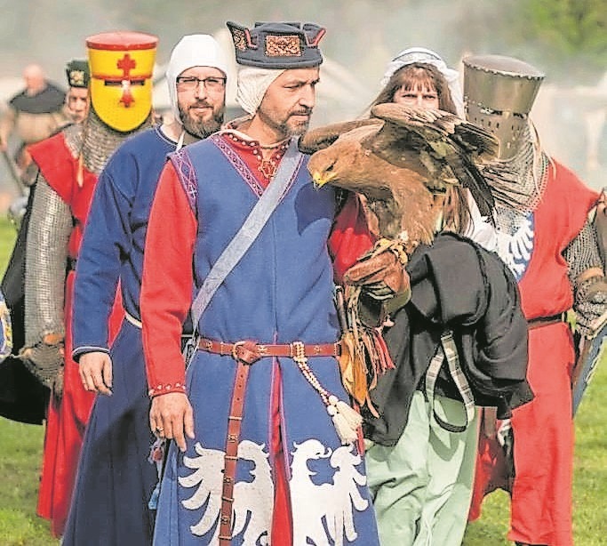 Der Reichsgraf von Leiningen mit Falke und Gefolge
