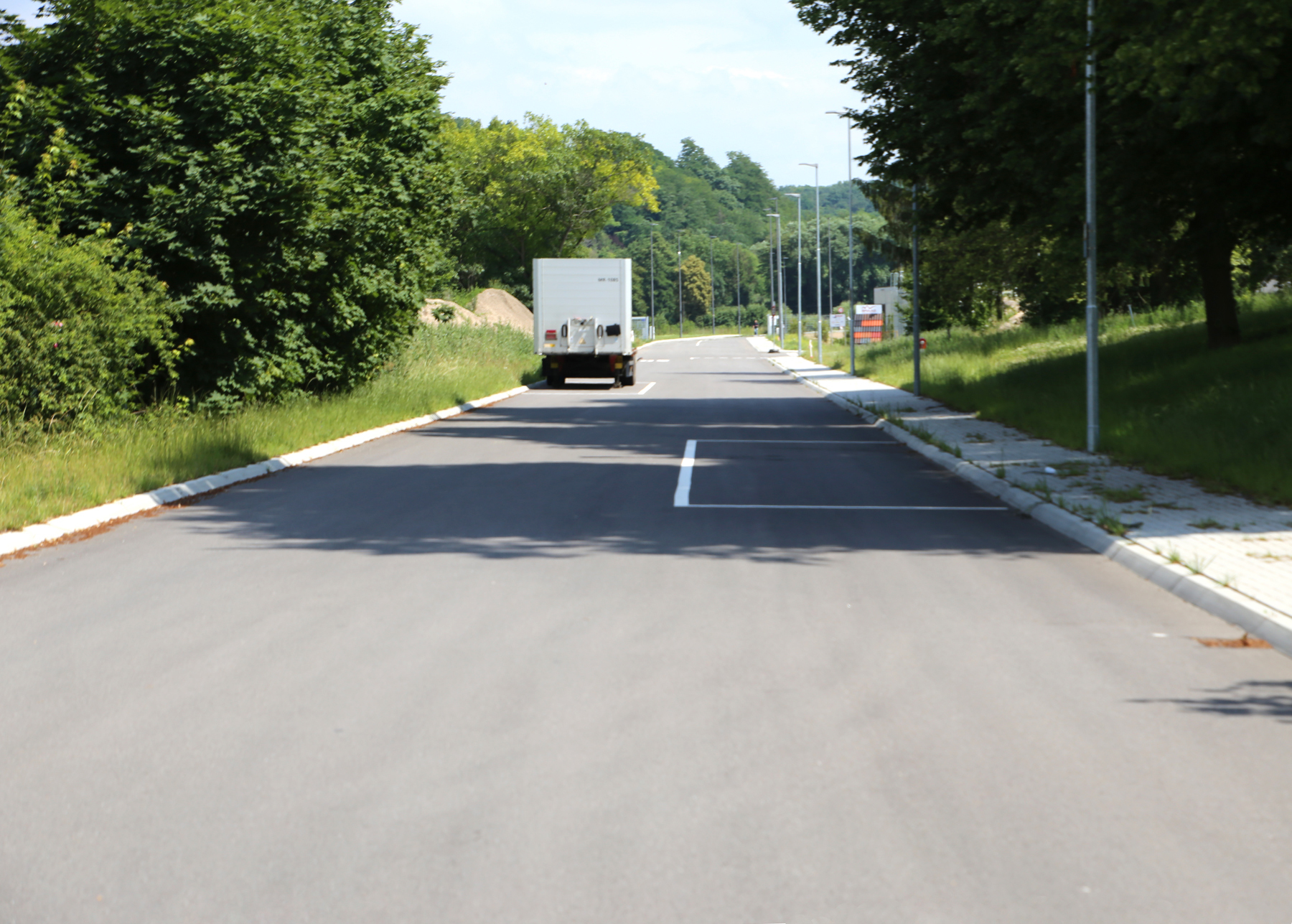 Der Östringer Gemeinderat hat gebilligt, eine bisherige Privatstraße im Industriegebiet in kommunales Eigentum zu übernehmen und dem öffentlichen Verkehr zu widmen.