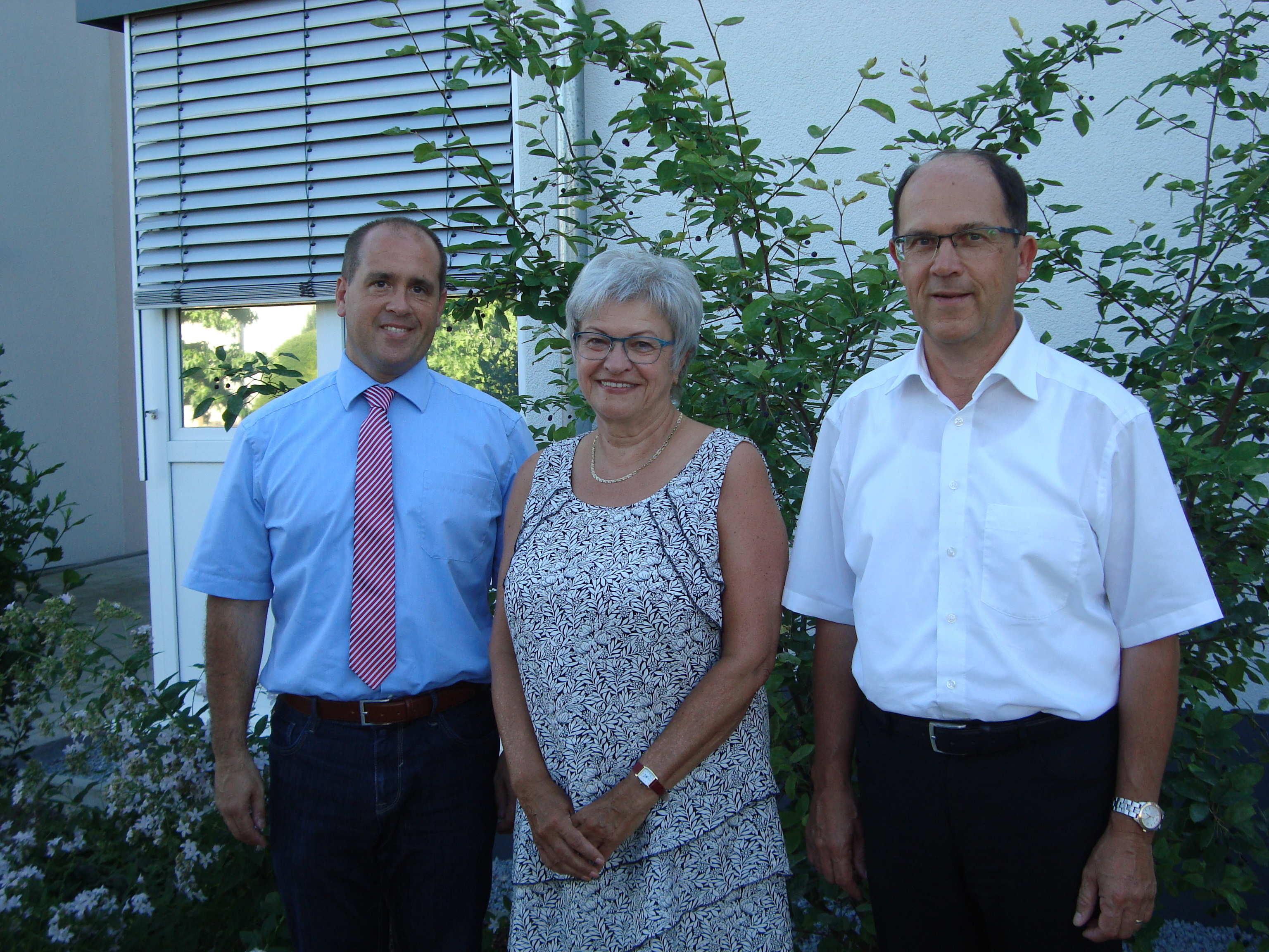 Der neue Vorstand bei der ökumenischen Sozialstation Edenkoben-Herxheim-Offenbach (v.l.): Christian Roth, Hedy Zimmer und Franz-Ludwig Trauth. Foto: Sozialstation