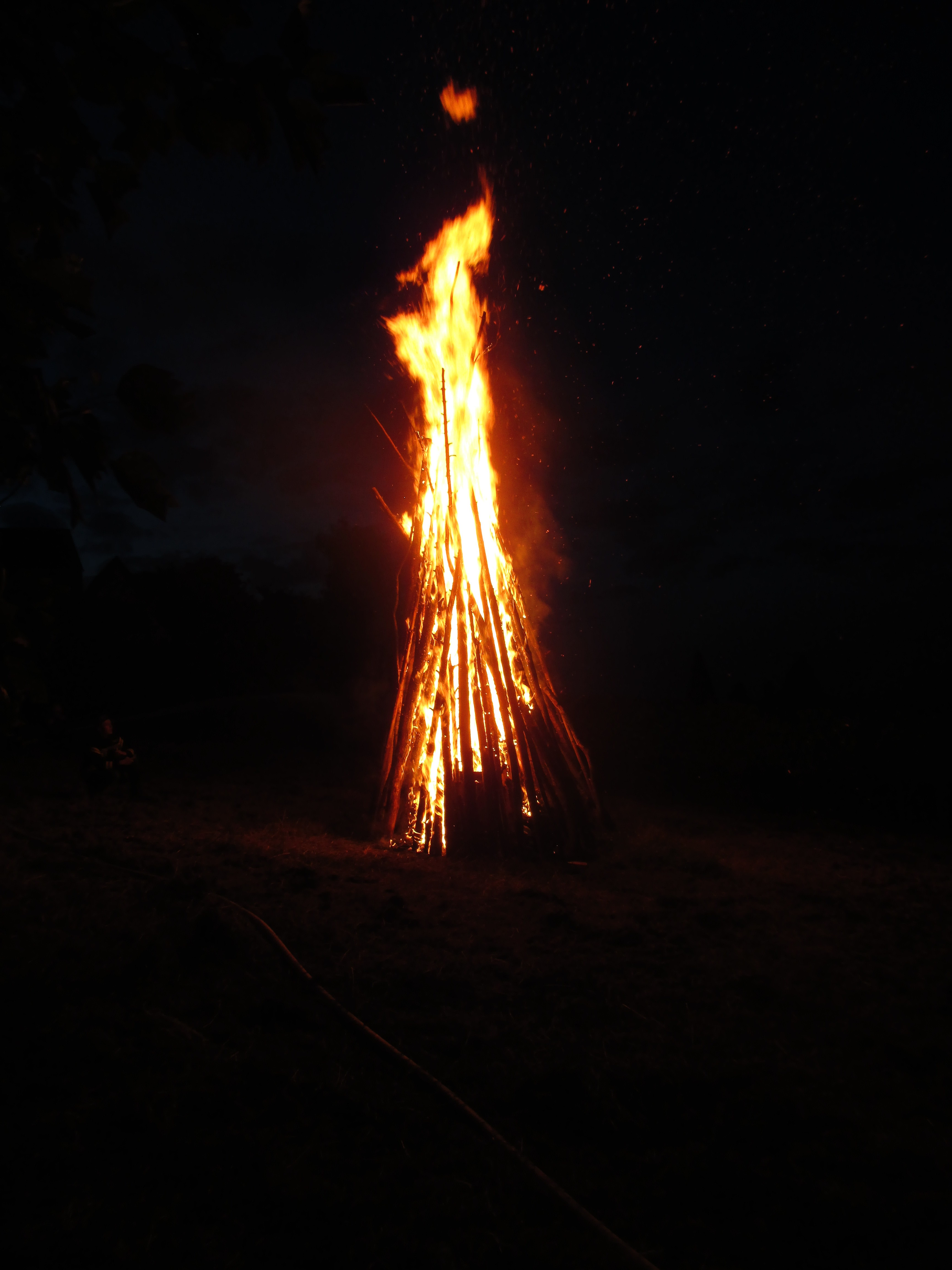 Das Feuer ist entfacht. Foto: Klein