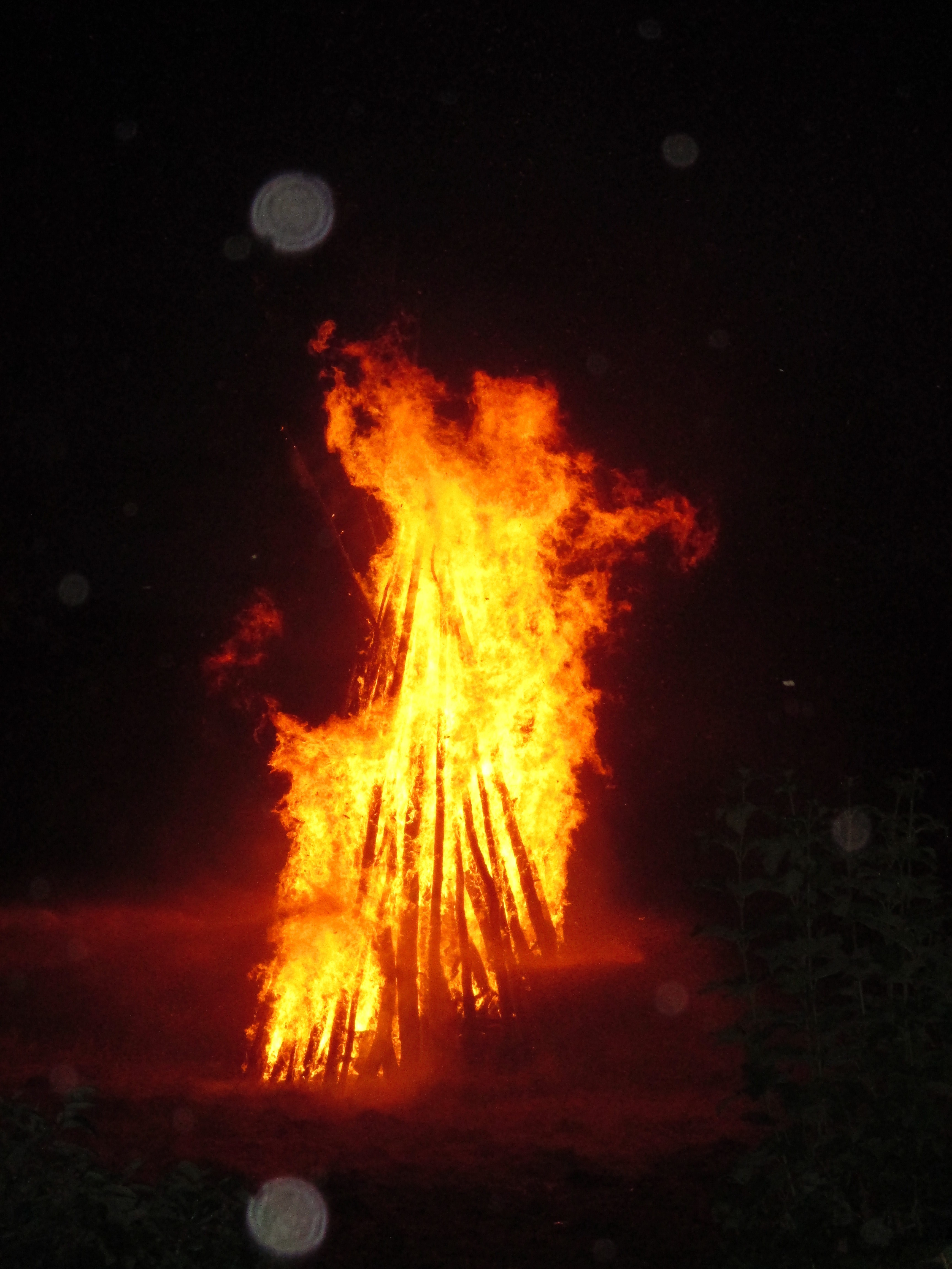 Hell in Flammen. Foto: Klein