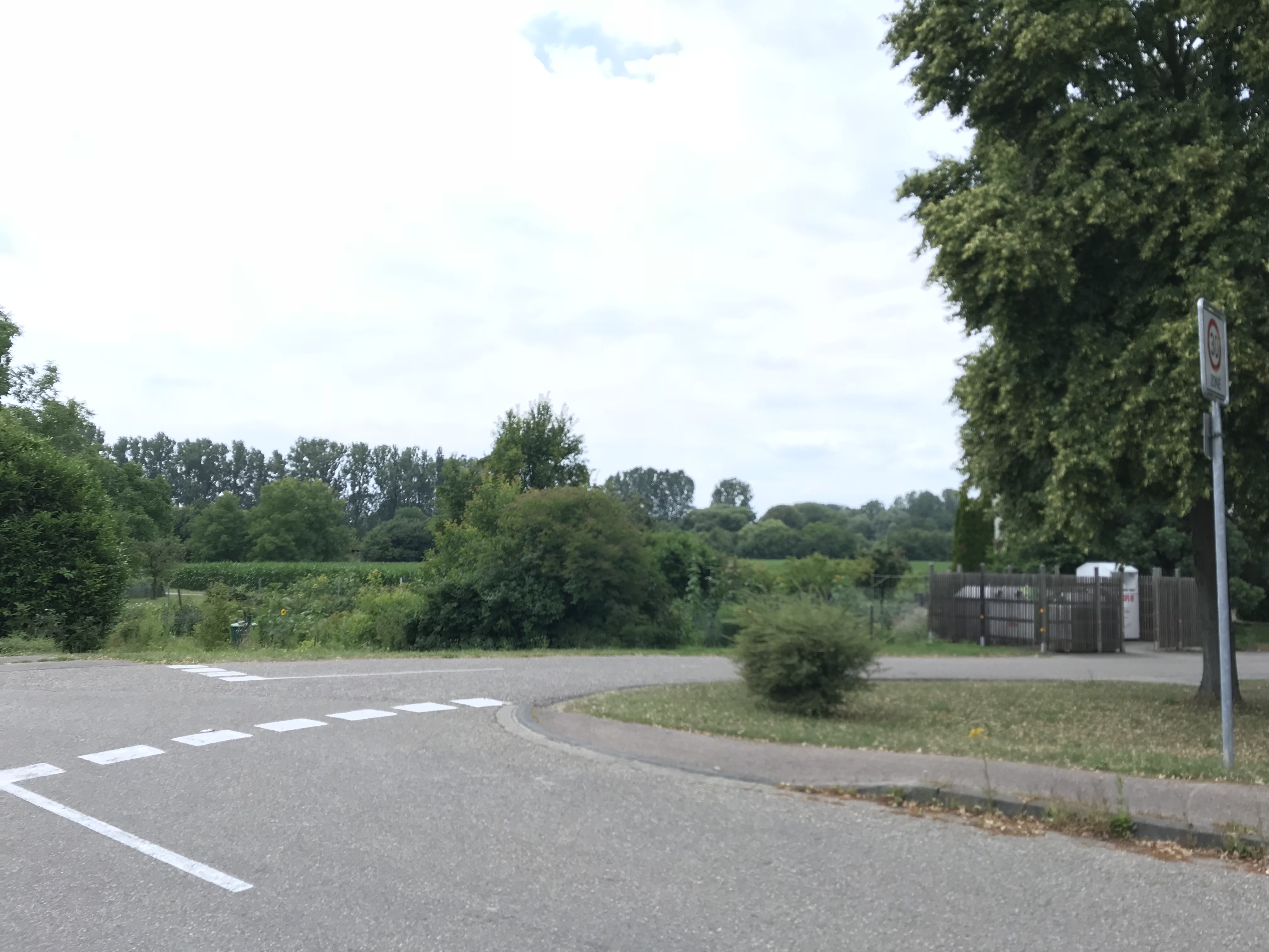 Am Ortsrand von Stettfeld sollen im Zusammenhang mit dem Bau des Haltepunktes sieben neue Bauplätze für Wohnhäuser erschlossen werden.