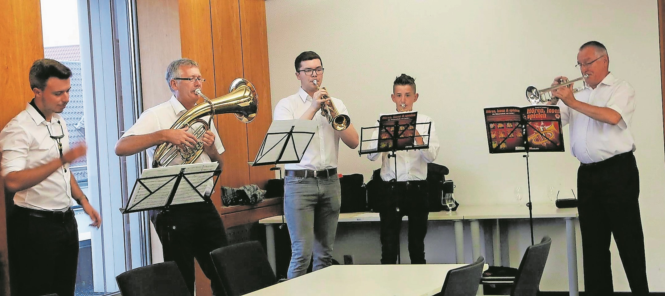 Eine Bläsergruppe des Musikvereins Weingarten umrahmte die Feierstunde.
