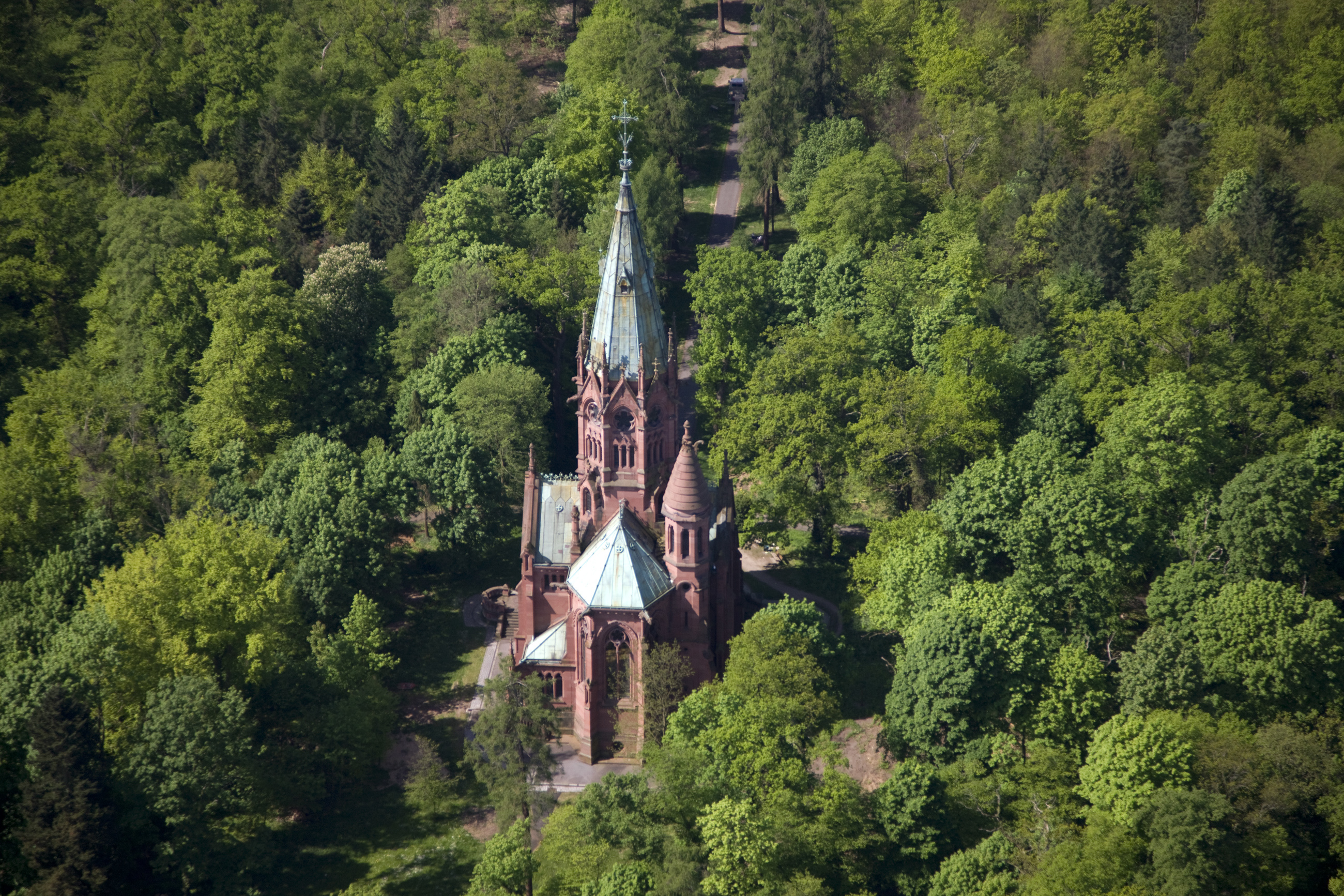Mitten im Karlsruher Hardtwald gelegen