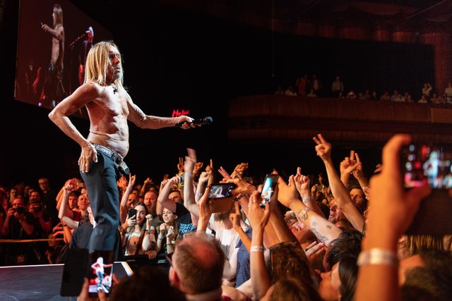 Iggy Pop hat das Publikum fest im Griff - Montreux Jazzfestival 2018 | Foto: Montreux Jazzfestival, Lionel Flusin