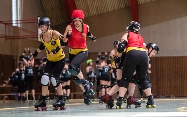 rocKArollers vs Zombie Rollergirlz Münster | Foto: Paul Needham
