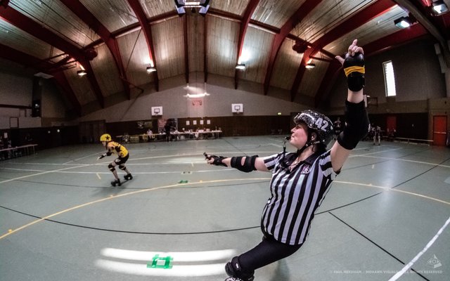 rocKArollers vs Zombie Rollergirlz Münster | Foto: Paul Needham