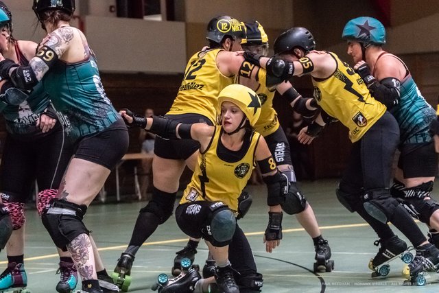 rocKArollers vs Zombie Rollergirlz Münster | Foto: Paul Needham