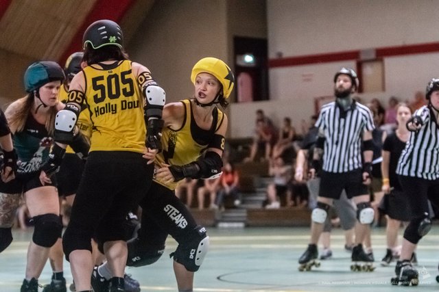 rocKArollers vs Zombie Rollergirlz Münster | Foto: Paul Needham