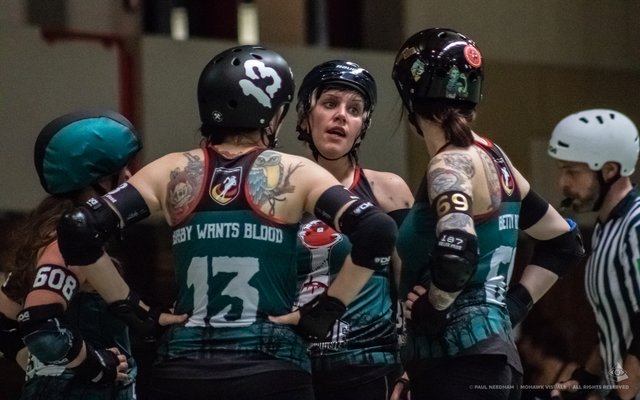 rocKArollers vs Zombie Rollergirlz Münster | Foto: Paul Needham