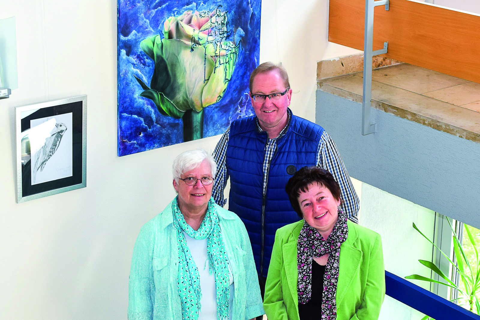Rita Köberlein (links) und Angelika Stein mit Ortsbürgermeister Werner Baumann im Rathaus Maxdorf.