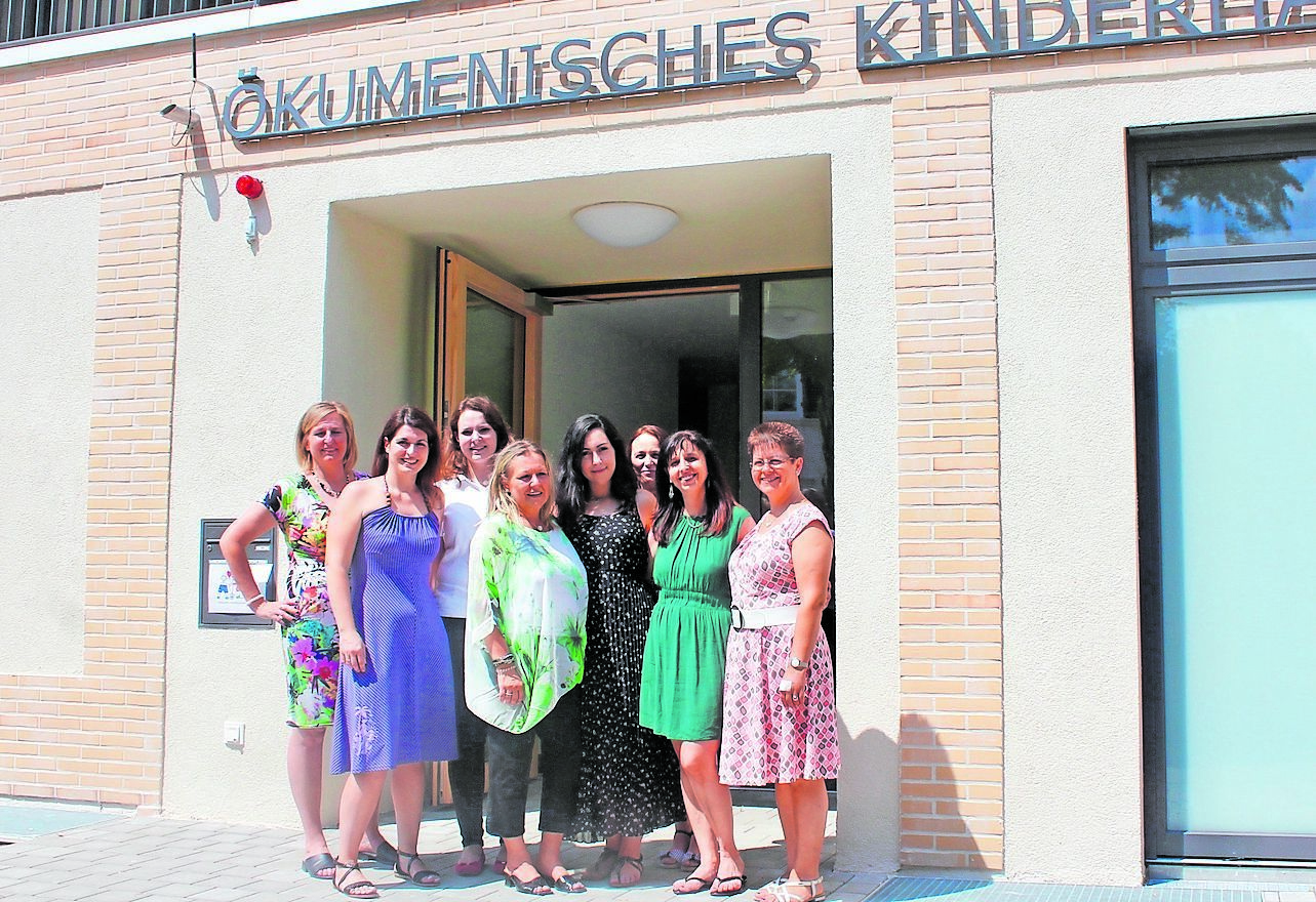 Die guten Geister des ökumenischen Kinderhauses Neuostheim (von links): Dunja Frank, Simone Haas, Tatjana Brechtel, Ramona Ihrig, Burcu Yildiz, Marie Chis, Dora Schmidt und Alice Pongratz.