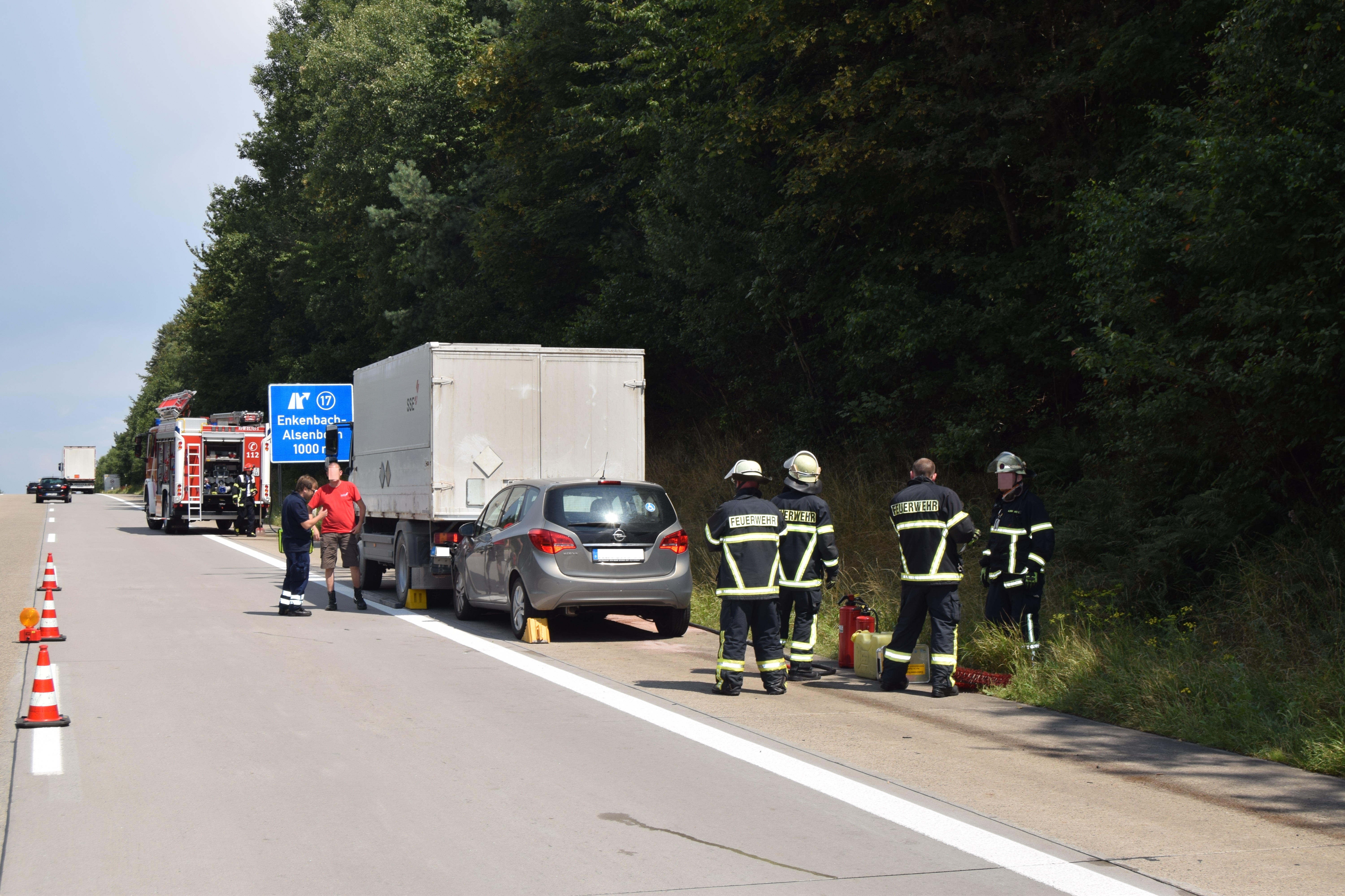 Auffahrunfall auf der A6 an der Abzweigung Enkenbach-Alsenborn