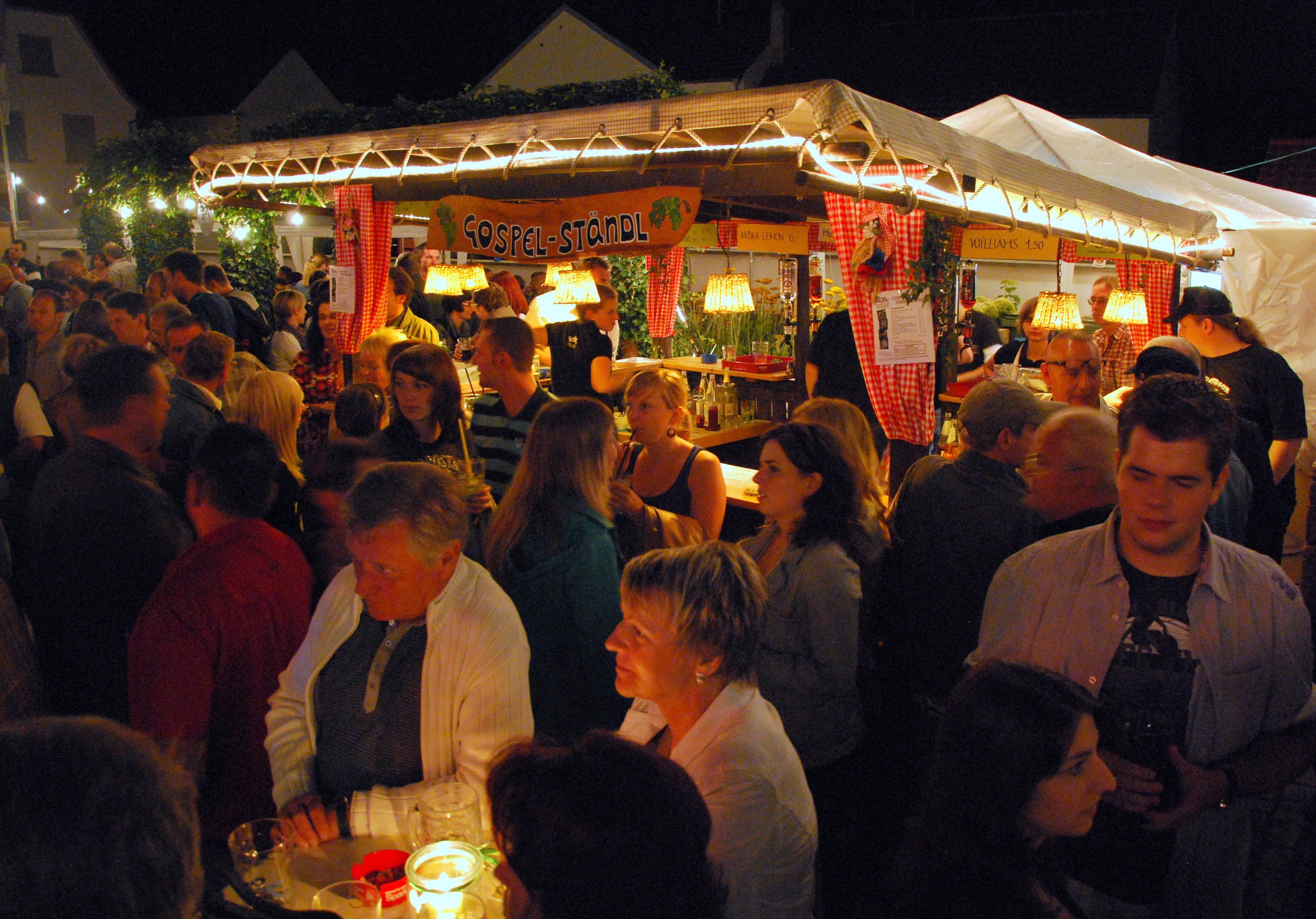 Das Lingenfelder Straßenfest ist bei allen Altersklassen sehr beliebt.