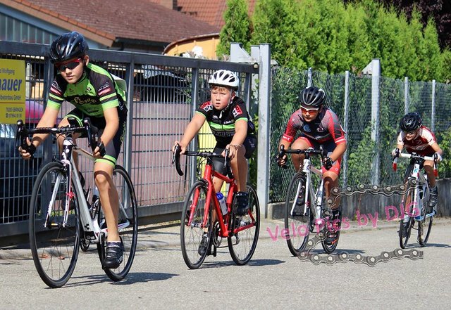 Moritz Tusint (3.v.v.) | Foto: DJG