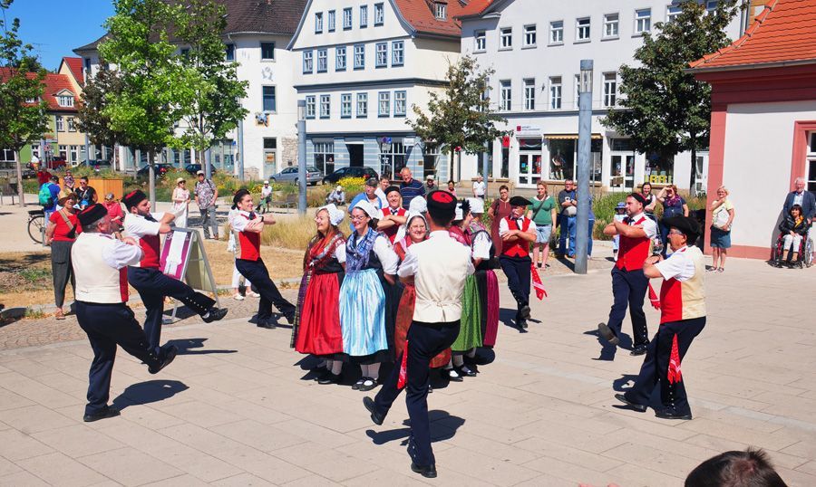 Die Billigheimer Trachtengruppe reiste zum Danetzare Folklorefestival in Erfurt.