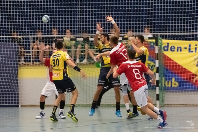 Spiel mit den Löwen"-Gewinner TV Offenbach gegen die Rhein-Neckar Löwen  | Foto: Paul Needham