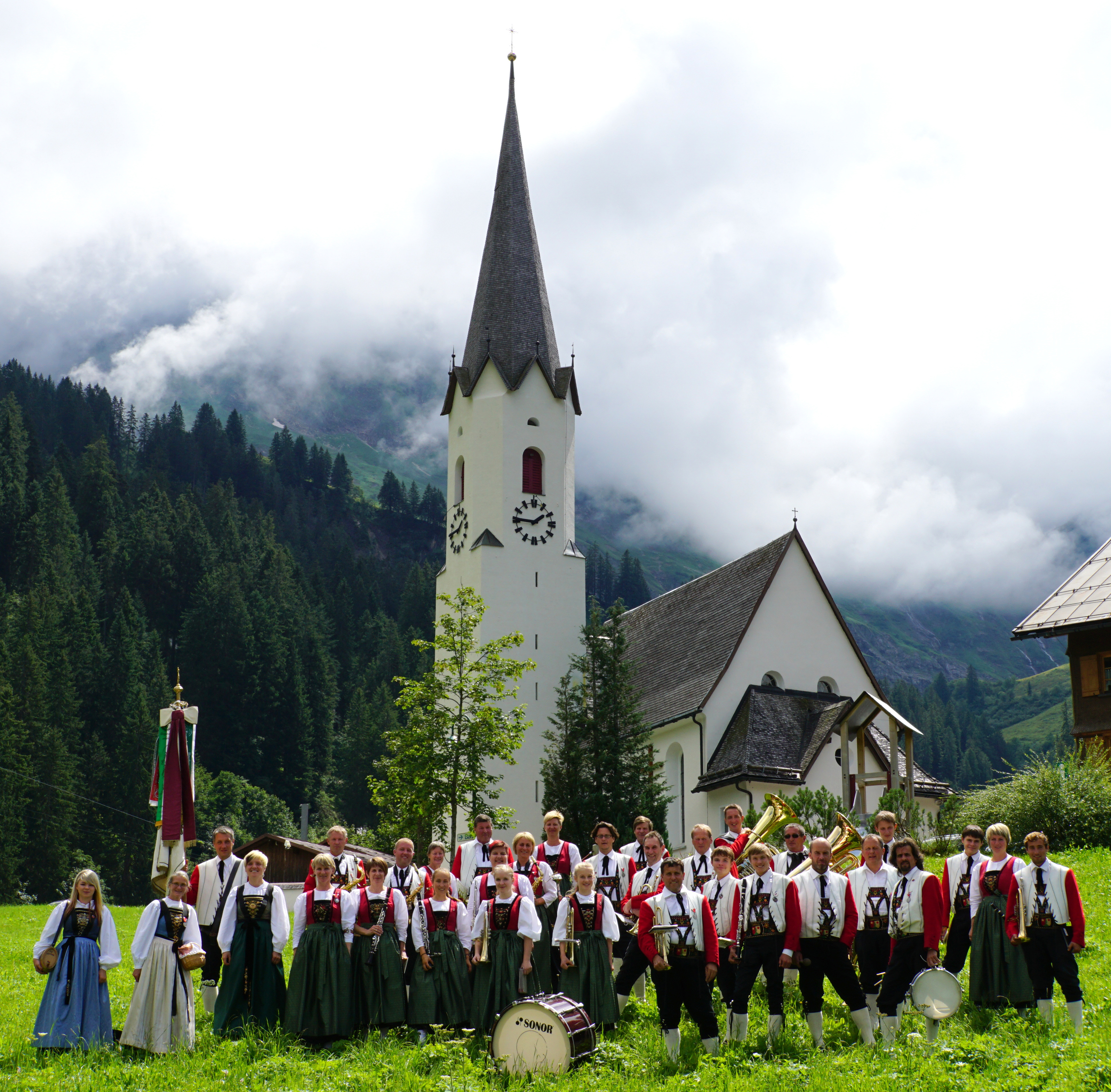 Der Skiclub Bruchsal feiert mit der Musikkapelle aus Schröcken (Foto Skiclub)