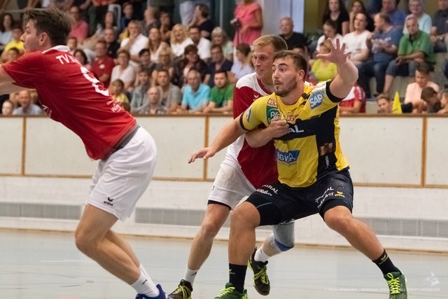 Spiel mit den Löwen"-Gewinner TV Offenbach gegen die Rhein-Neckar Löwen  | Foto: Paul Needham