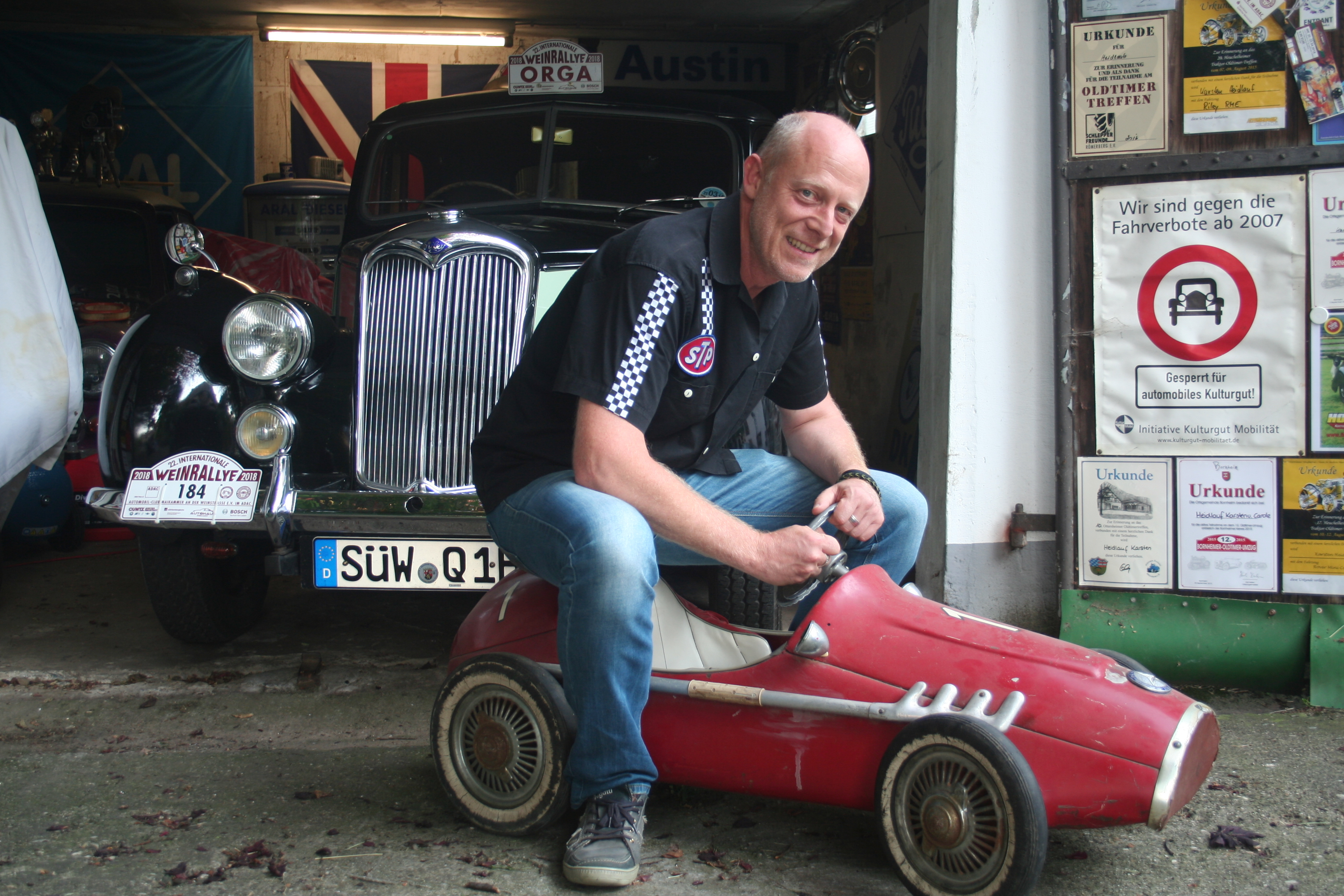 Karsten Heidlauf steht ganz auf Oldtimer in gro0 und klein.