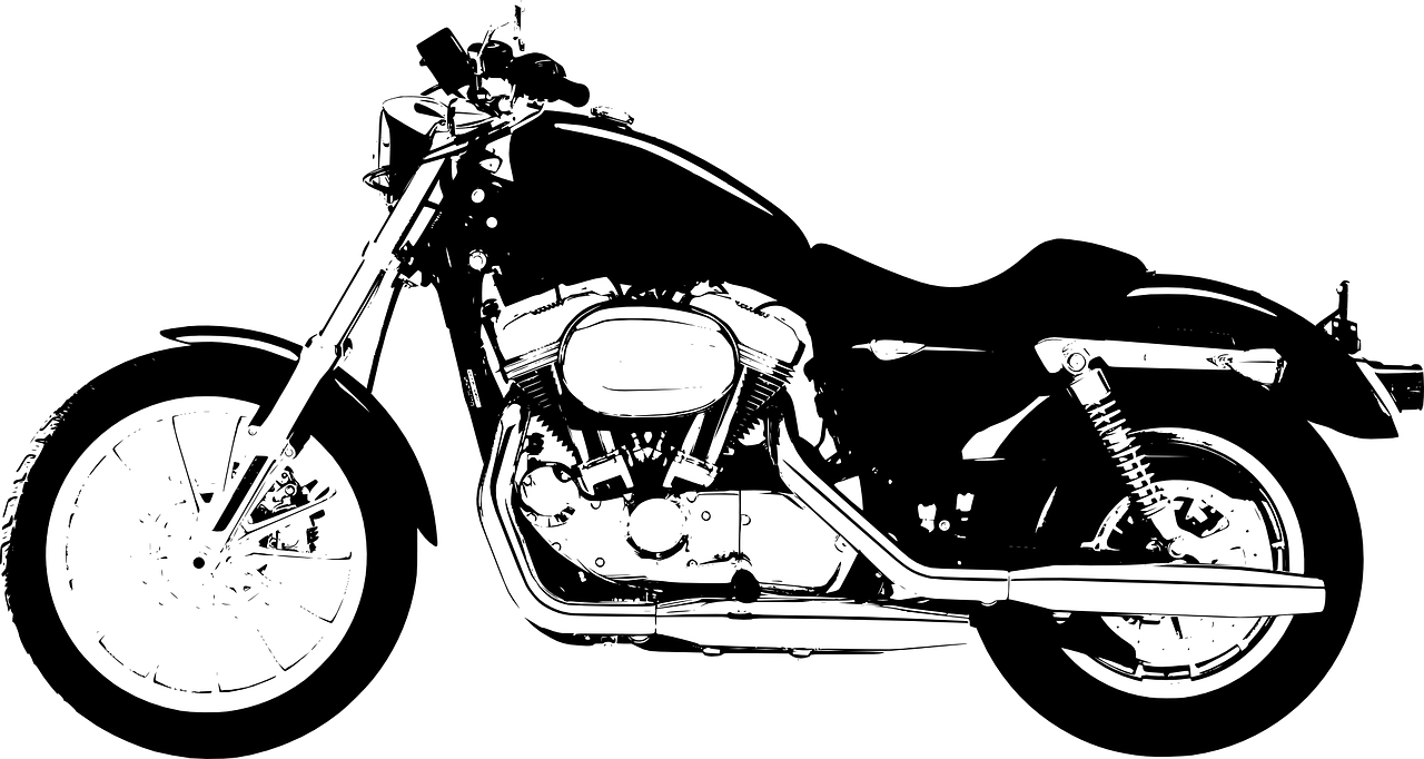 Der 53-jährige Motorradfahrer fuhr die Berliner Straße entlang und missachtete an der Einmündung, an der rechts vor links galt, die Vorfahrt des aus der Brandenburger Straße kommenden Pkw.