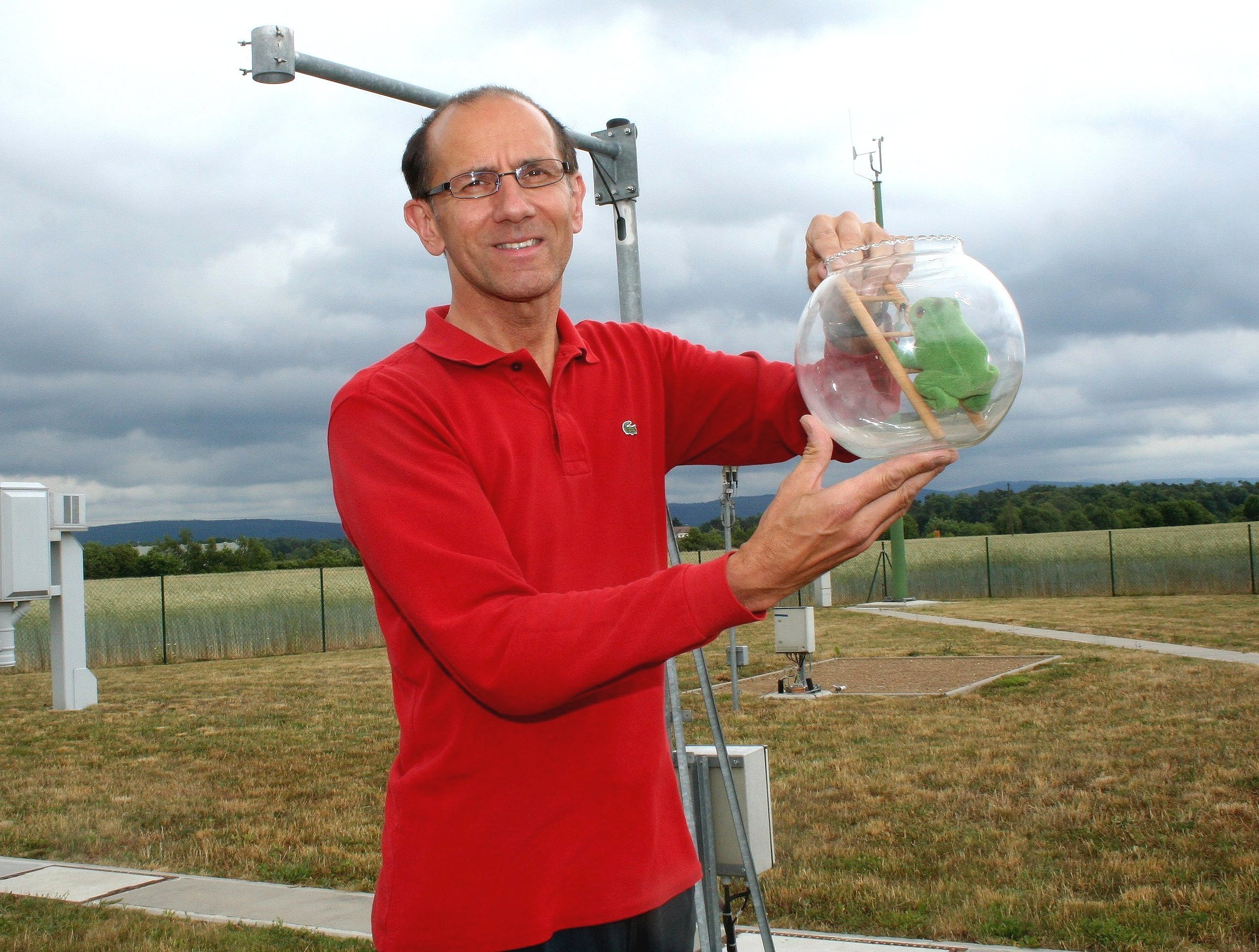 „Wetterfrosch“ Michael Dittmer ist Meteorologe beim DWD in Rheinstetten bei Karlsruhe. Die Extreme nehmen zu, sagt der 56-Jährige.