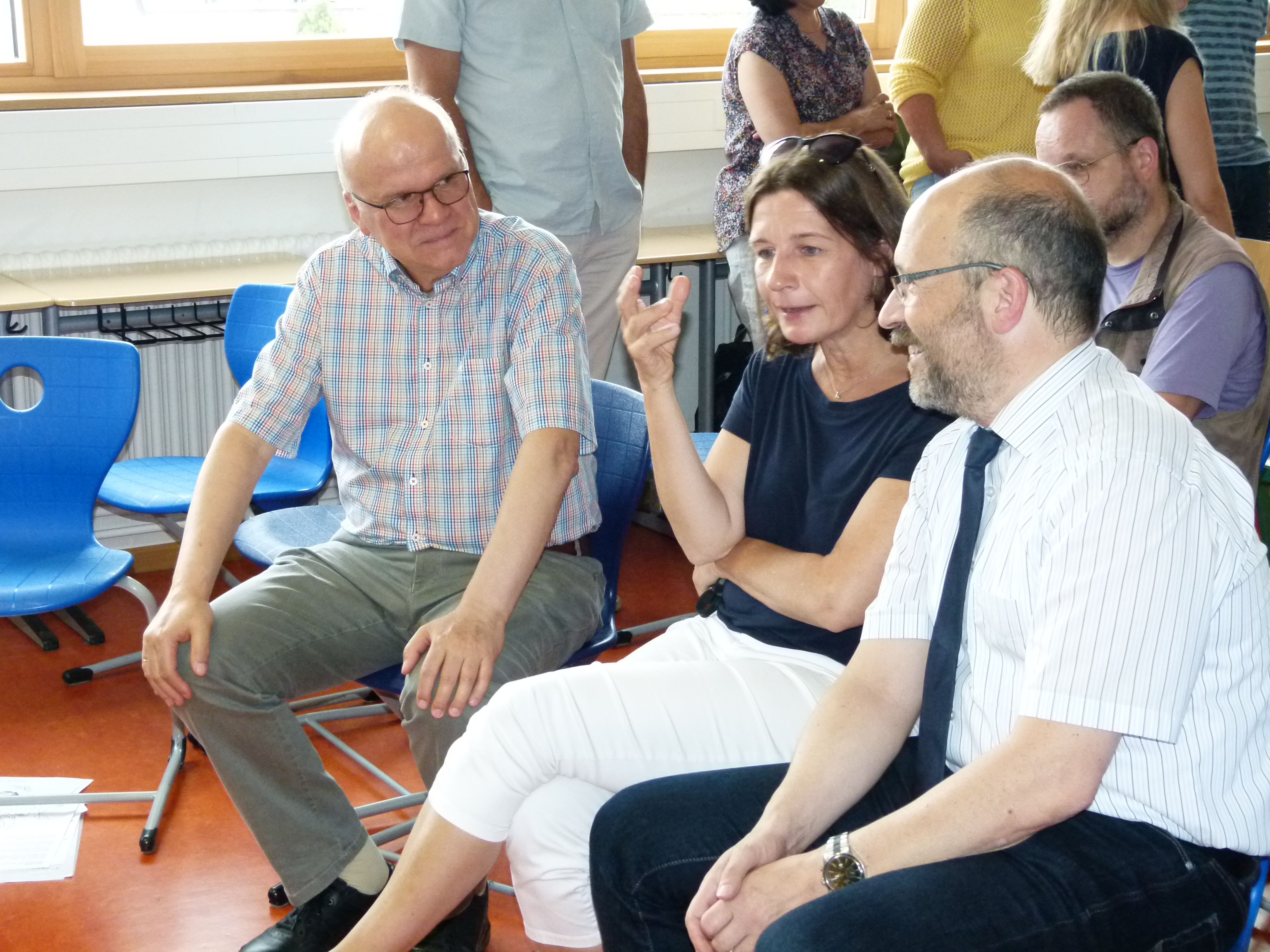 Gilbert Bürk und Dorothee Eckes vom Vorstand der Bürgerstiftung mit Bürgermeister Andreas Glaser (v.l.)