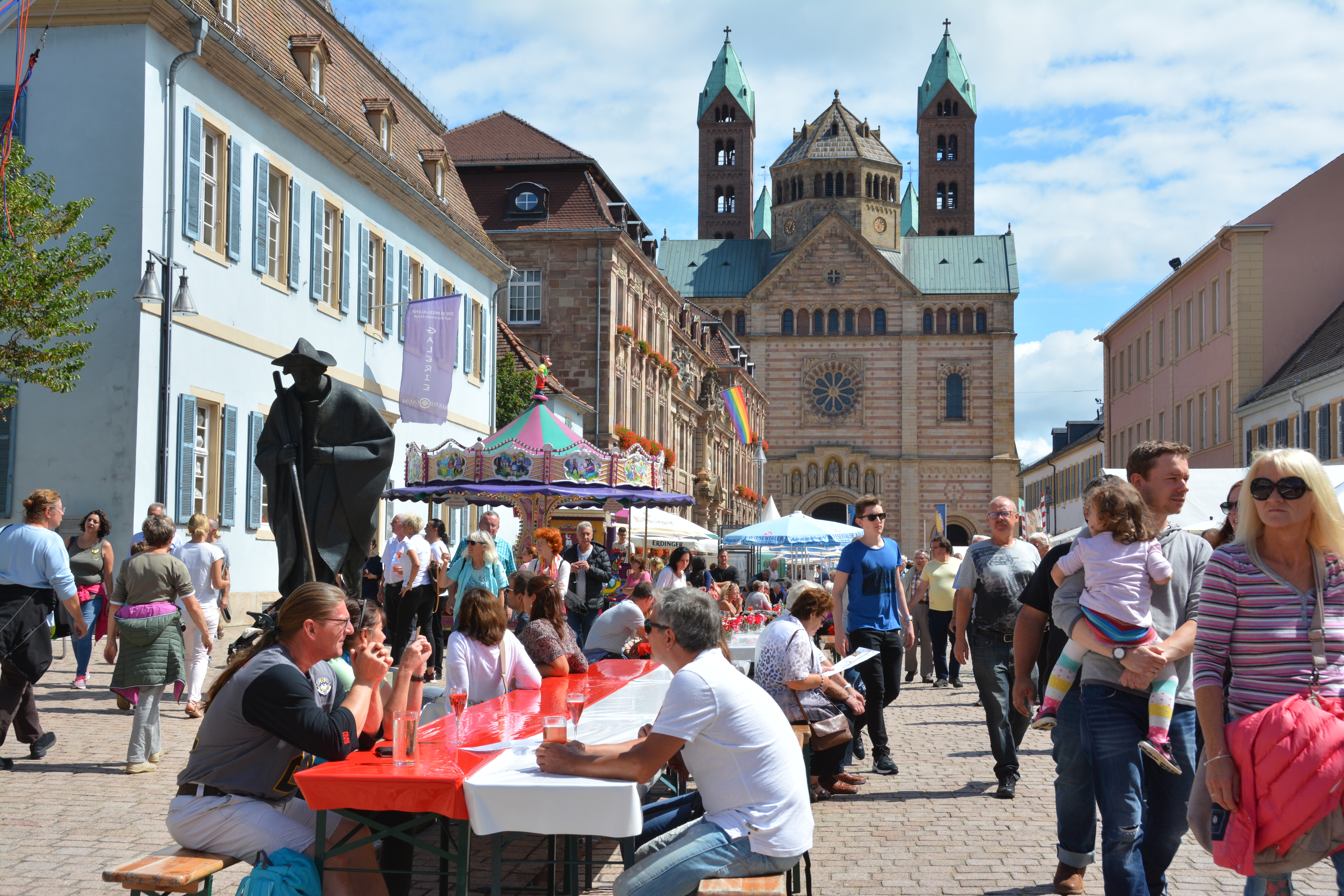 Zwischen pfälzischen Köstlichkeiten, guter deutscher Küche und internationalen Gaumenfreuden, ist für jeden auf der Kaisertafel etwas dabei.