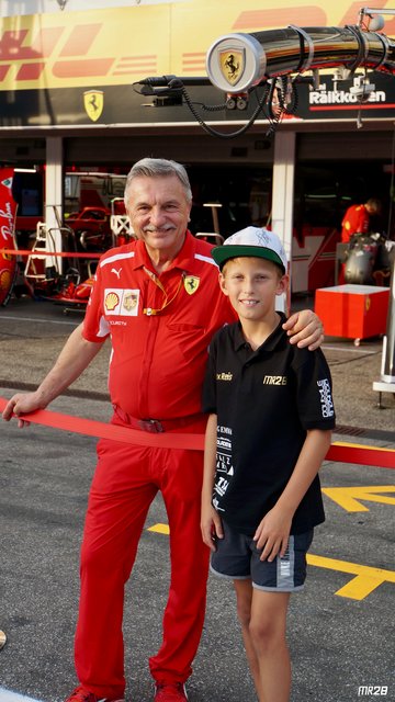 Bei Ferrari wir die "Fanpflege" groß geschrieben...ein super sympathisches Team... | Foto: Max Reis Presse