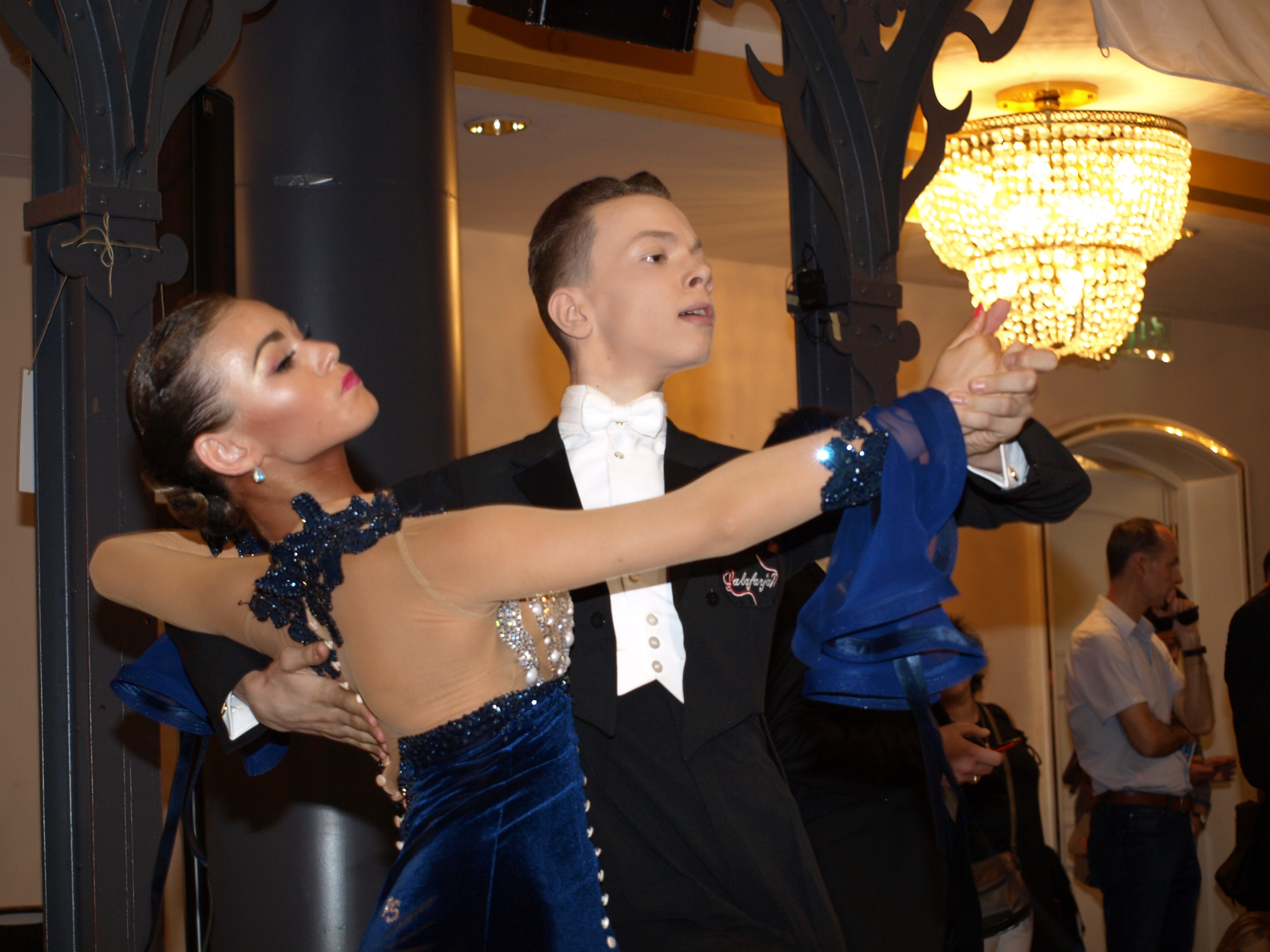 William Lauth und Julia Maria Scherer im Turnier GOC Youth 10-Dance am Samstag in der Alten Reithalle des Maritim-Hotels in Stuttgart.