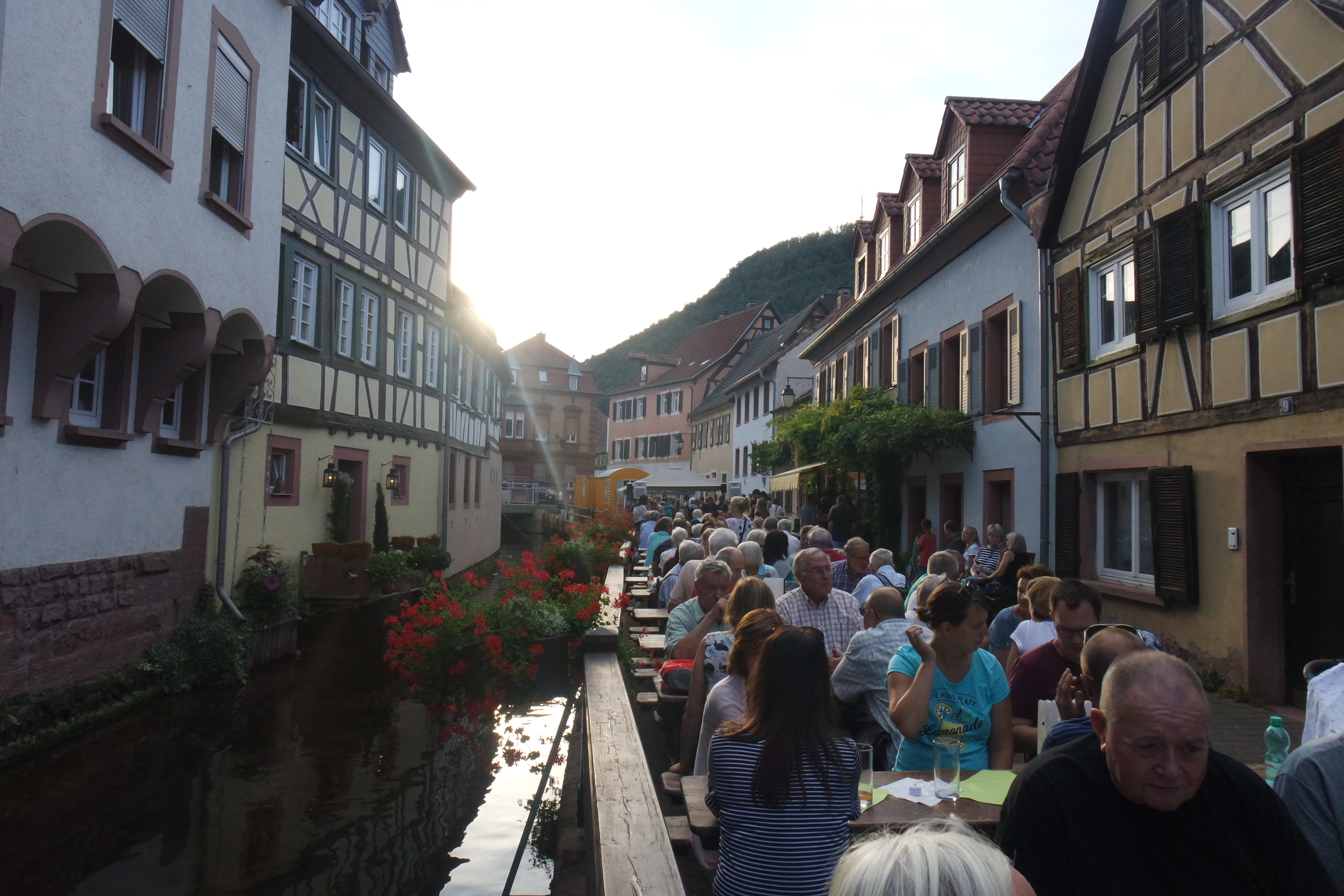 Mittelpunkt des Festes: die idyllische Wassergasse.